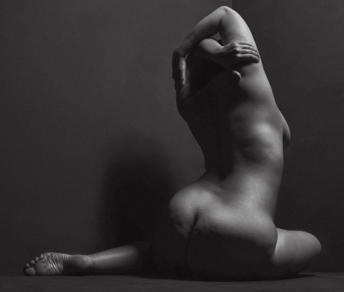 Ashley Graham BARES ALL Literally For V Magazine In This Full Nude