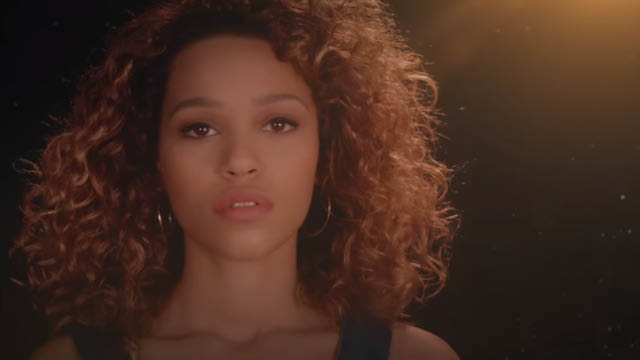 IZZY BIZU reveals video to single 'MAD BEHAVIOUR' with debut album out ...